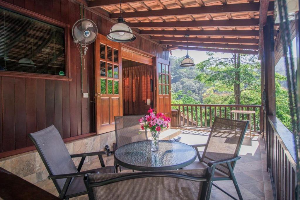 De Serenity - Exclusive Jungle Retreat Seremban Esterno foto
